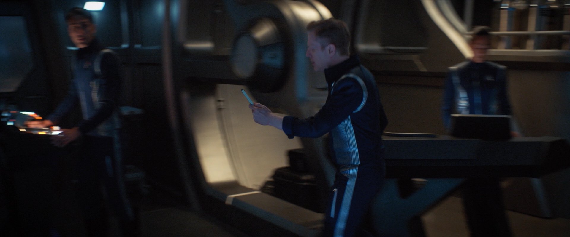 extant_StarTrekDiscovery_2x05-SaintsOfImperfection_00256.jpg