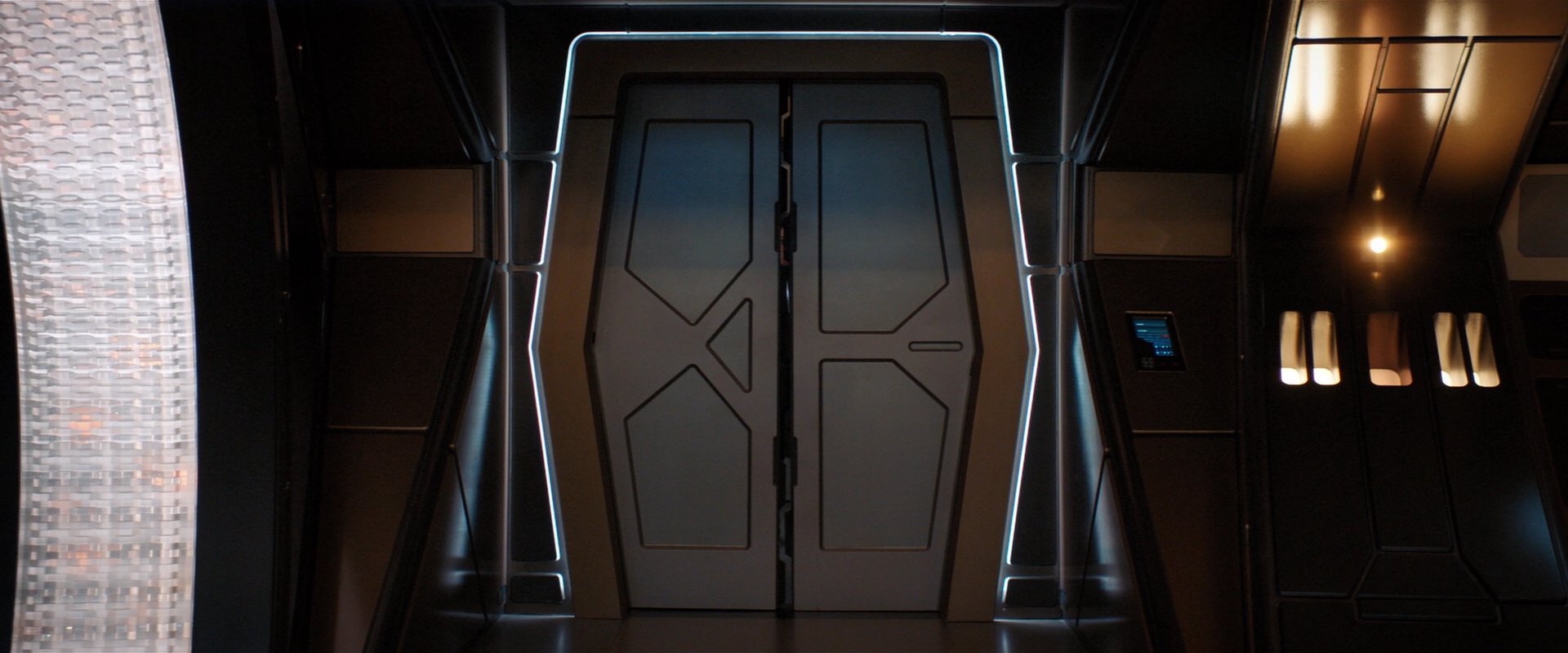 extant_StarTrekDiscovery_2x05-SaintsOfImperfection_00294.jpg