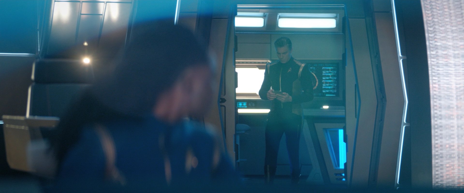 extant_StarTrekDiscovery_2x05-SaintsOfImperfection_00330.jpg