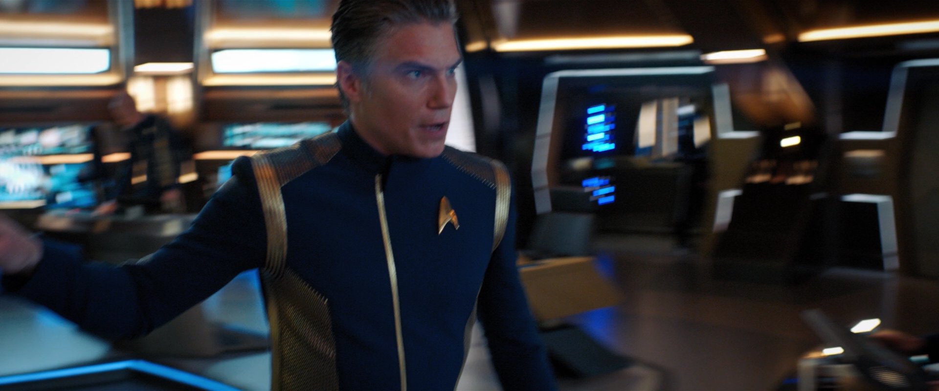 extant_StarTrekDiscovery_2x05-SaintsOfImperfection_00508.jpg