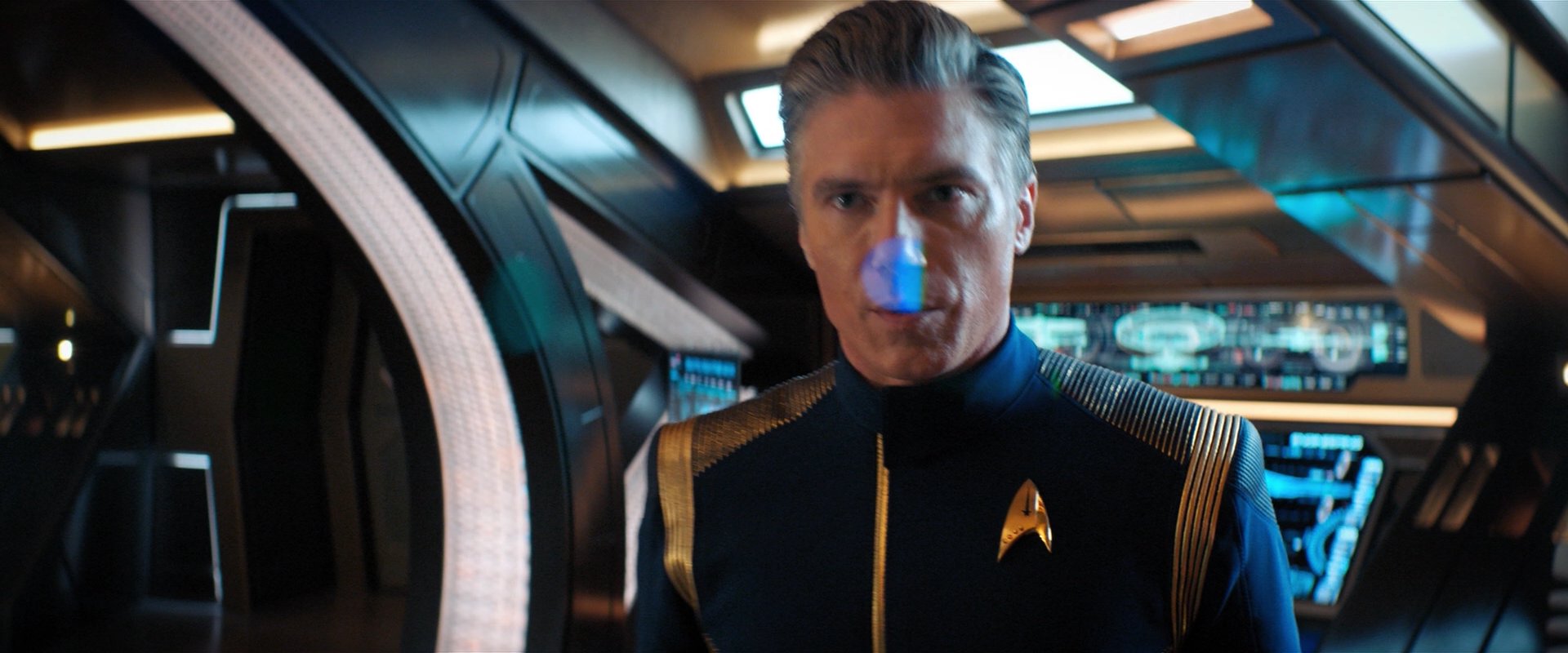 extant_StarTrekDiscovery_2x05-SaintsOfImperfection_00544.jpg