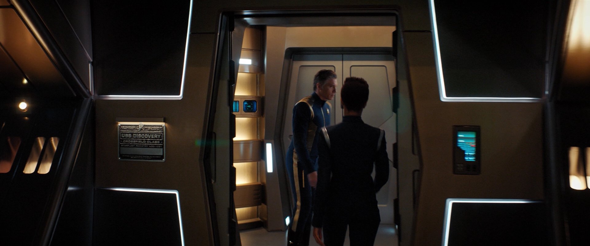 extant_StarTrekDiscovery_2x05-SaintsOfImperfection_00561.jpg