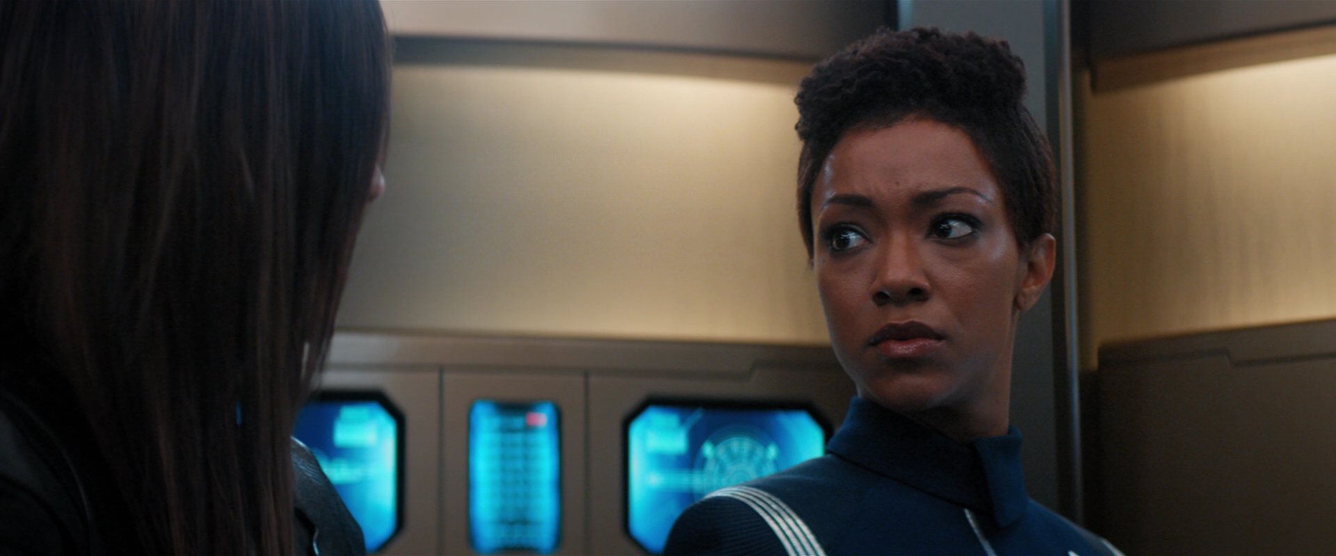 extant_StarTrekDiscovery_2x05-SaintsOfImperfection_01040.jpg