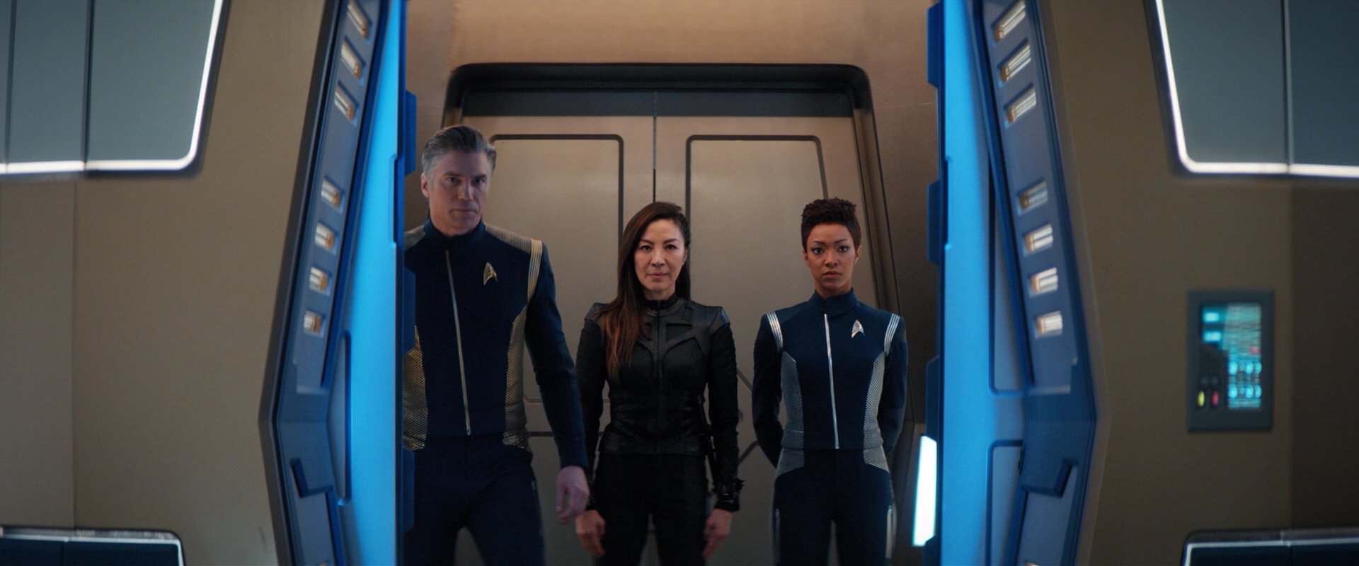 extant_StarTrekDiscovery_2x05-SaintsOfImperfection_01078.jpg