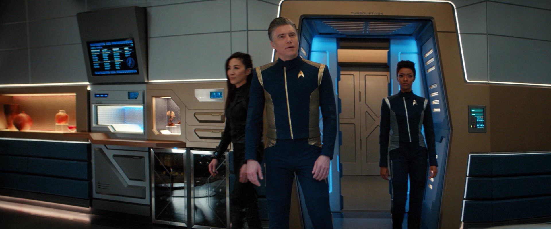 extant_StarTrekDiscovery_2x05-SaintsOfImperfection_01088.jpg