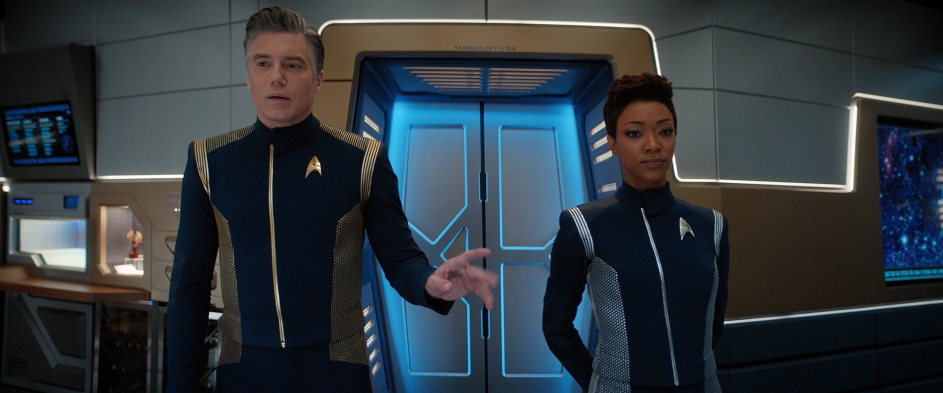 extant_StarTrekDiscovery_2x05-SaintsOfImperfection_01184.jpg