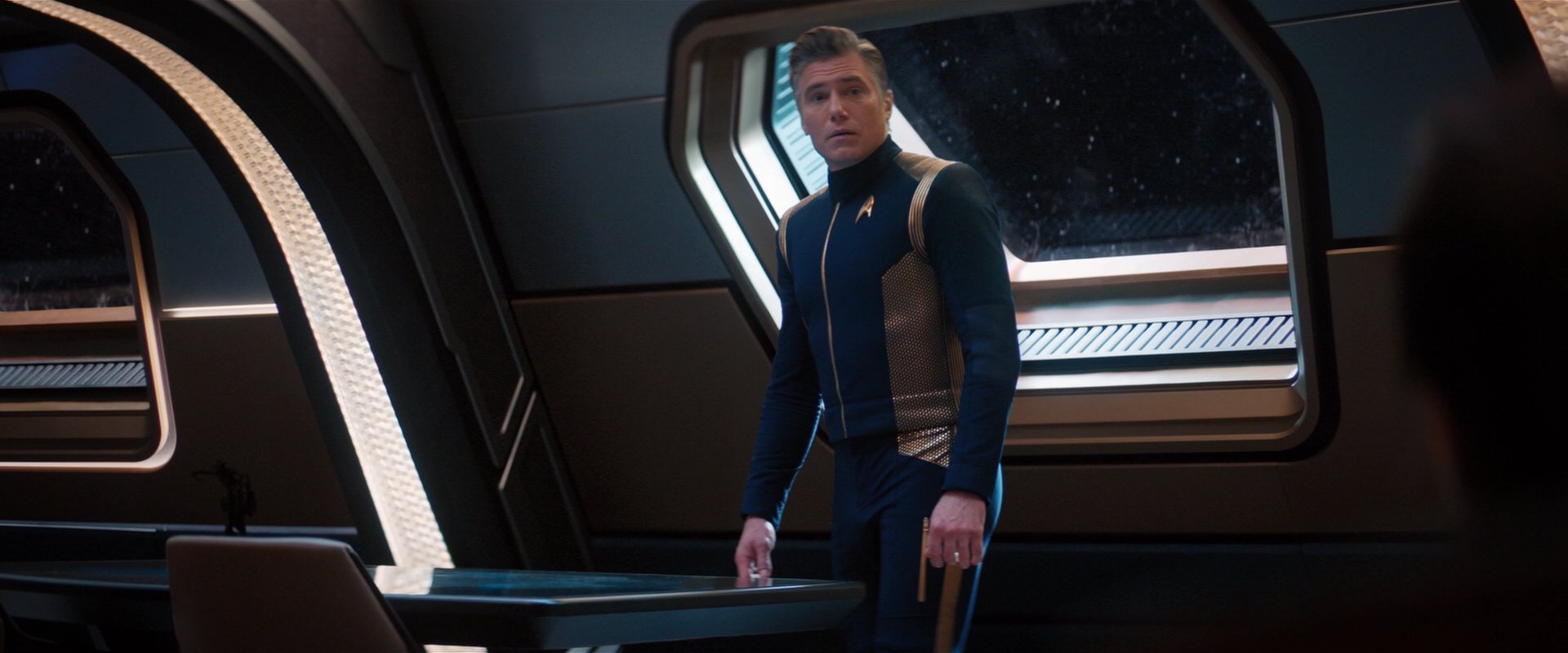 extant_StarTrekDiscovery_2x05-SaintsOfImperfection_01259.jpg