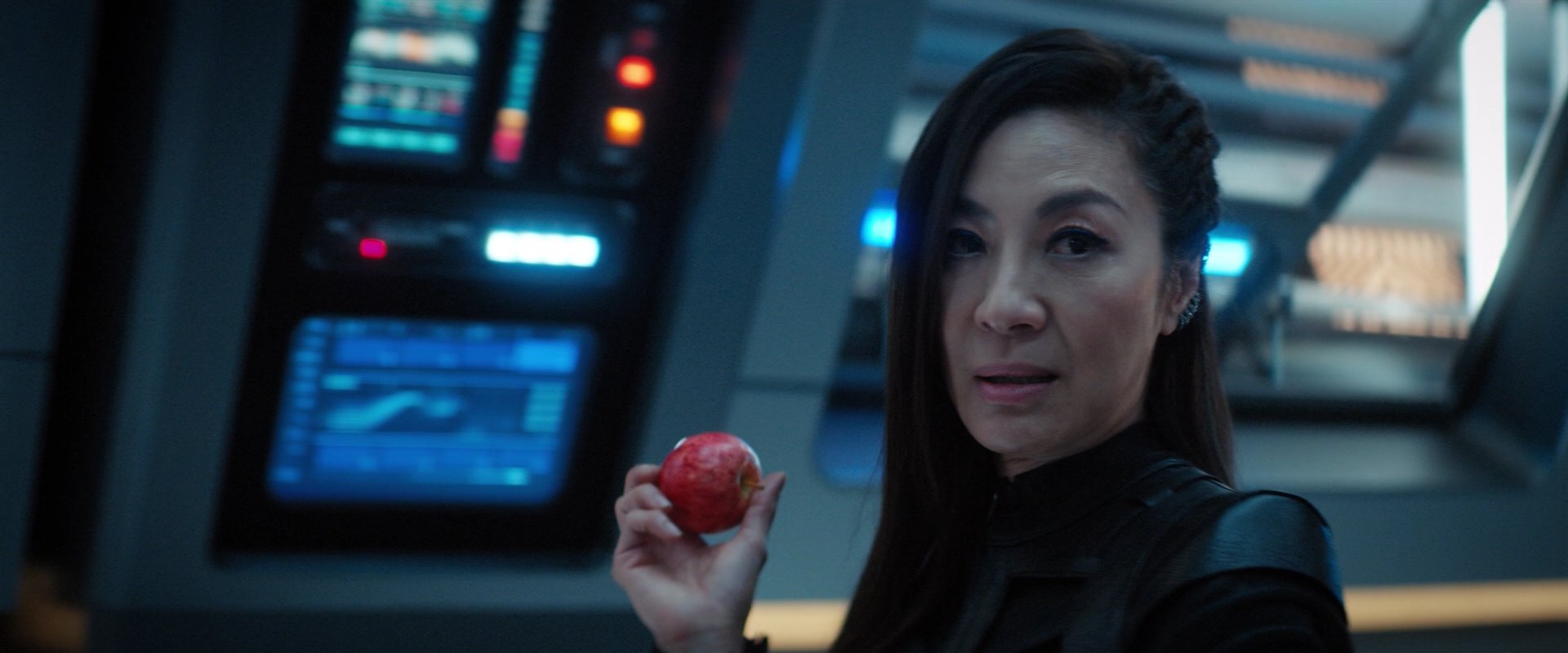 extant_StarTrekDiscovery_2x05-SaintsOfImperfection_01346.jpg