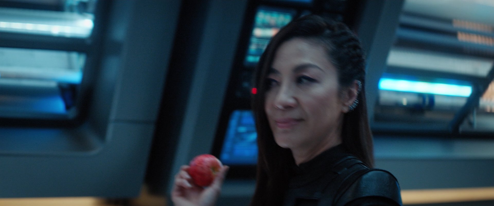 extant_StarTrekDiscovery_2x05-SaintsOfImperfection_01347.jpg