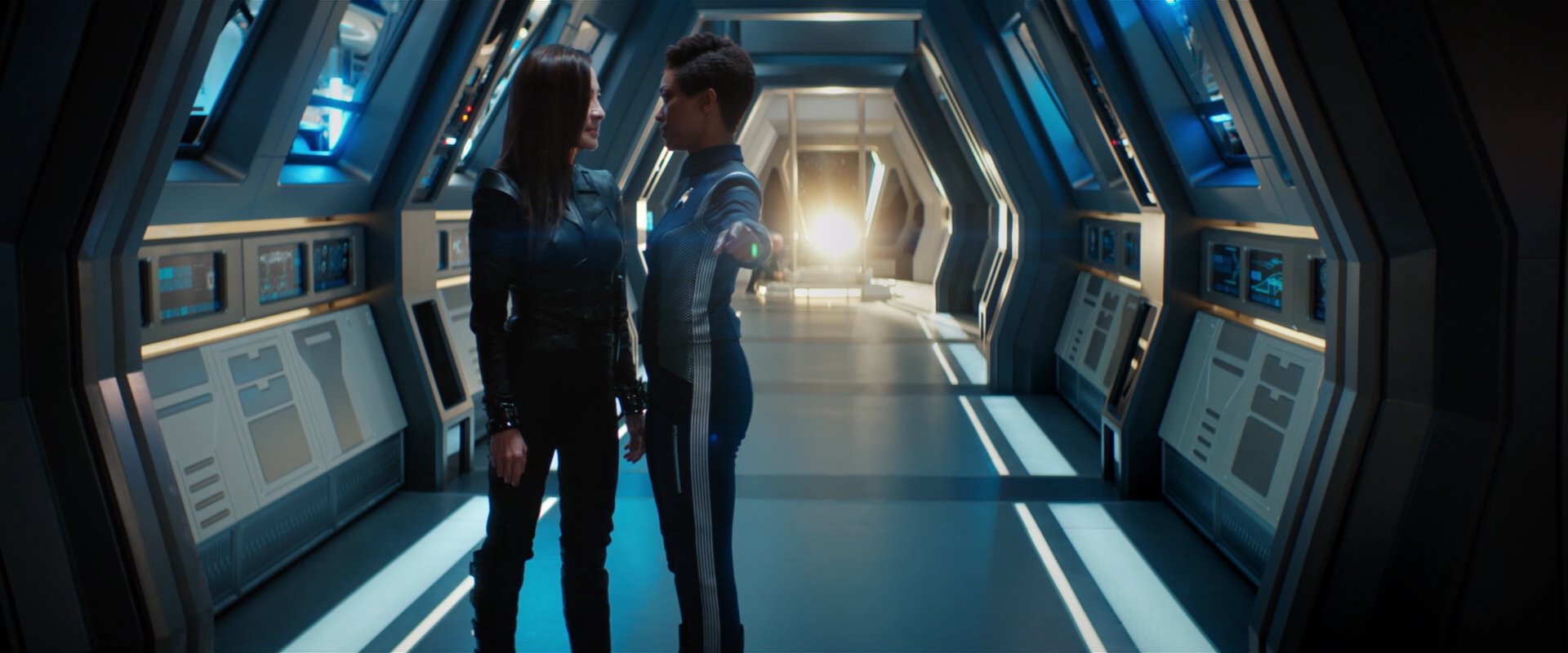 extant_StarTrekDiscovery_2x05-SaintsOfImperfection_01404.jpg