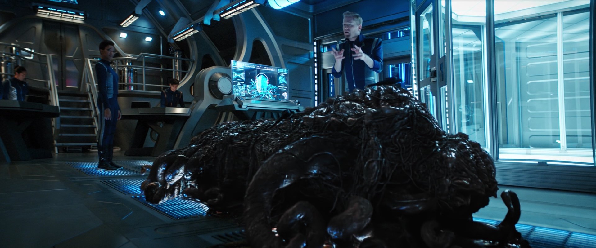 extant_StarTrekDiscovery_2x05-SaintsOfImperfection_01505.jpg