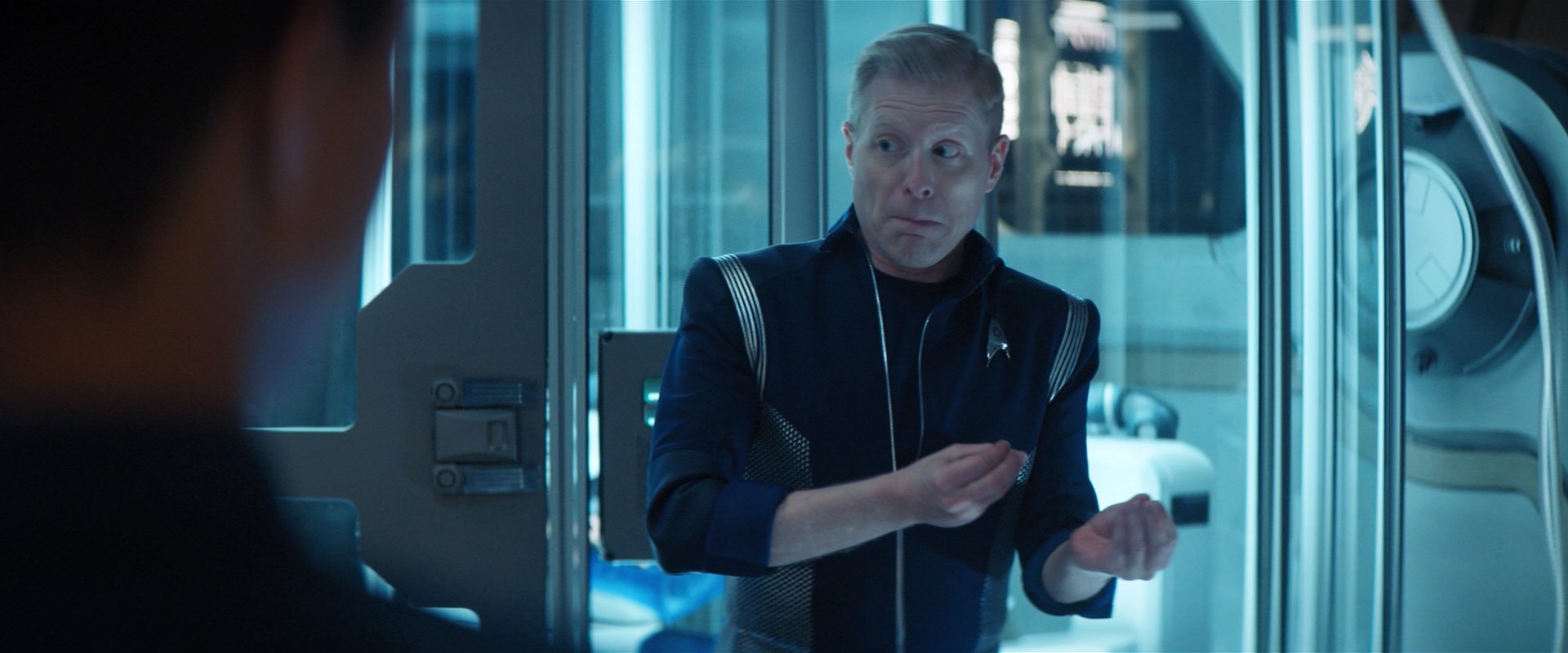 extant_StarTrekDiscovery_2x05-SaintsOfImperfection_01518.jpg