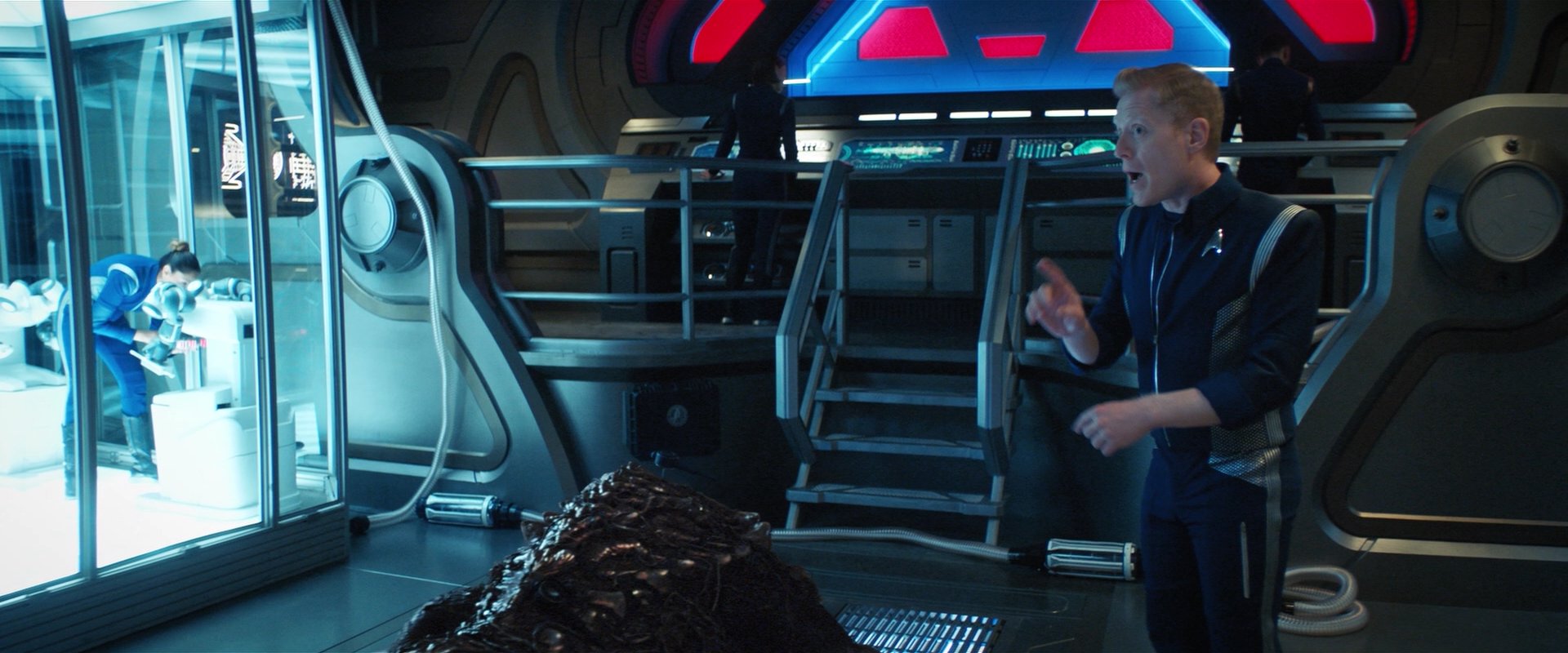 extant_StarTrekDiscovery_2x05-SaintsOfImperfection_01596.jpg