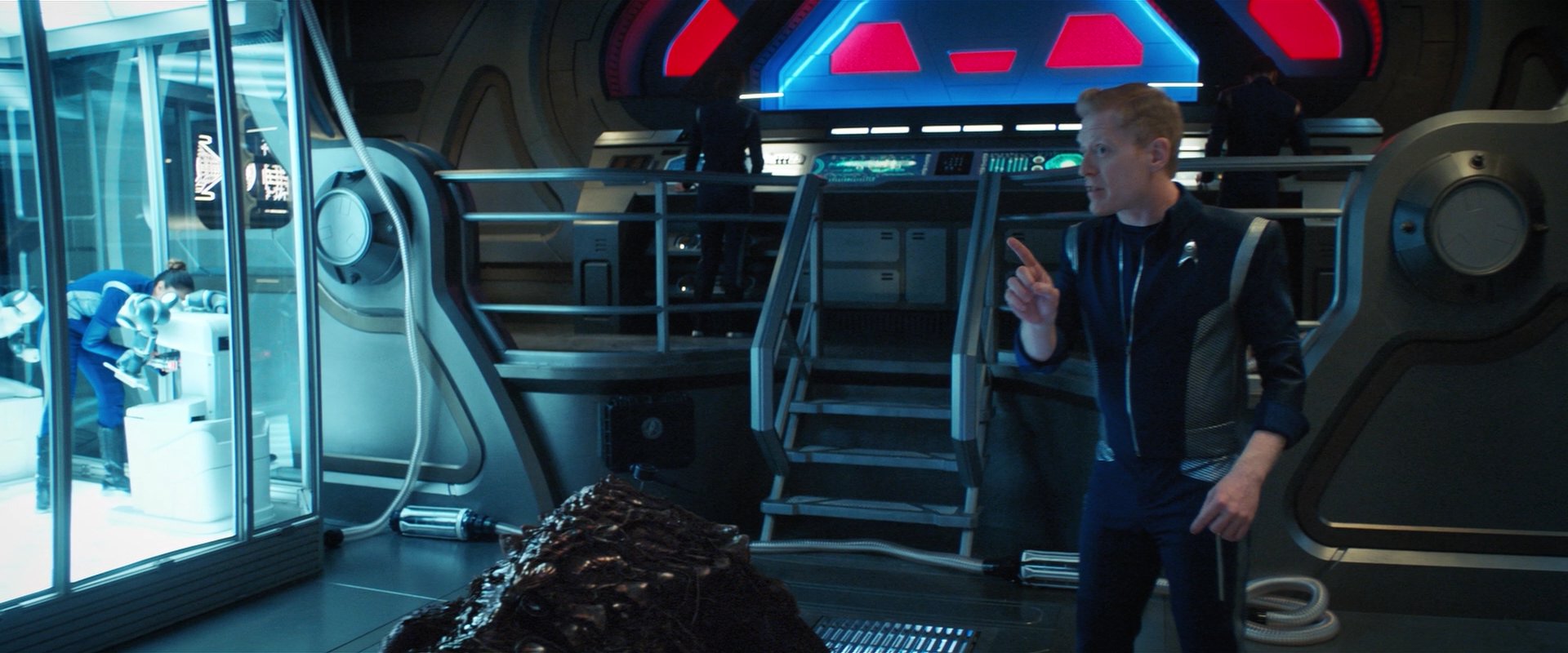 extant_StarTrekDiscovery_2x05-SaintsOfImperfection_01597.jpg