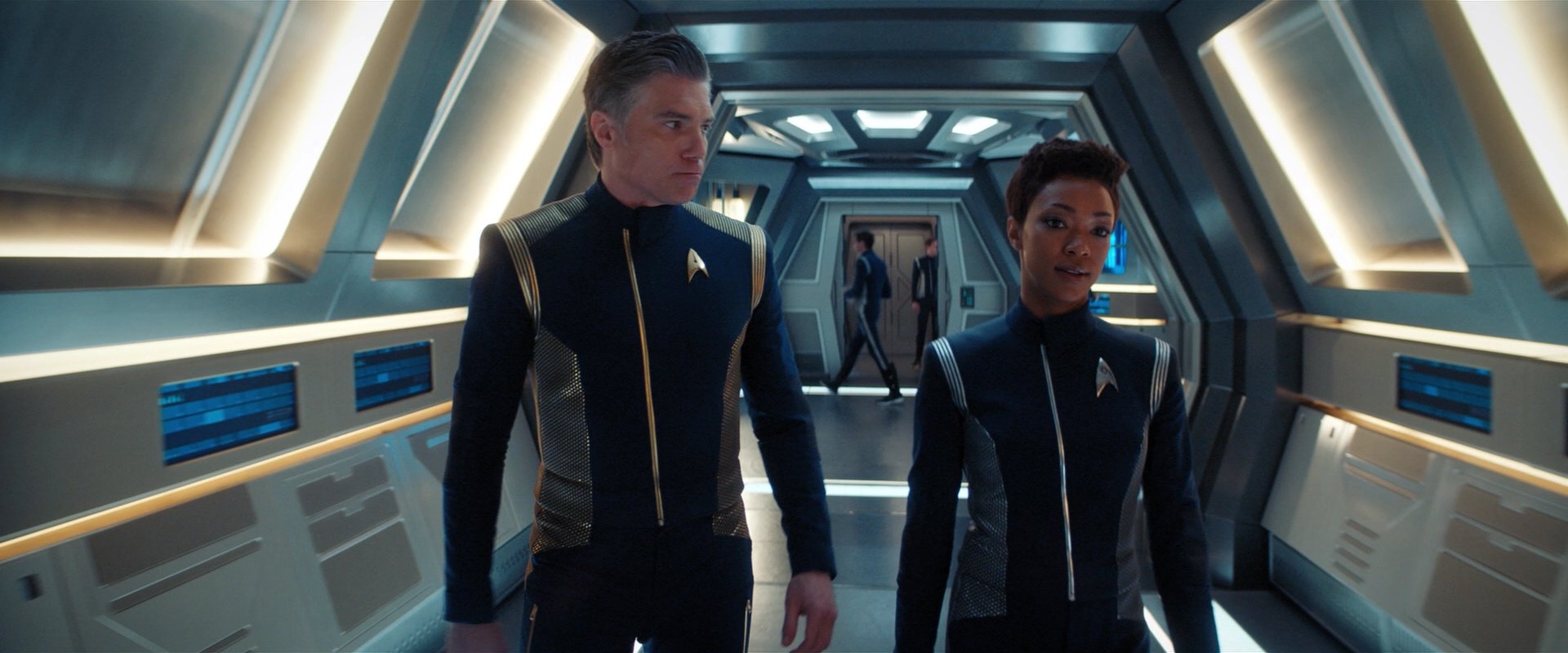 extant_StarTrekDiscovery_2x05-SaintsOfImperfection_01911.jpg