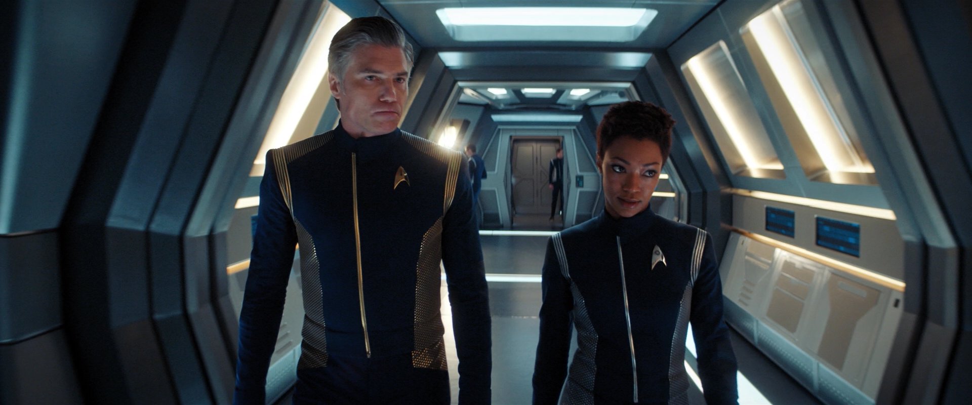 extant_StarTrekDiscovery_2x05-SaintsOfImperfection_01913.jpg