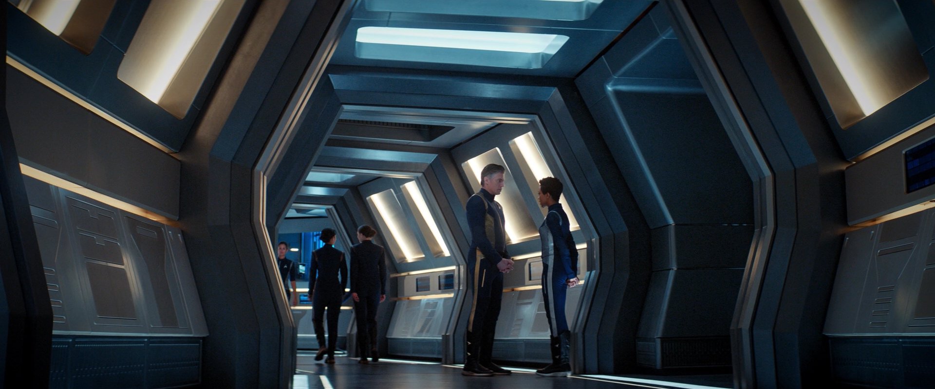 extant_StarTrekDiscovery_2x05-SaintsOfImperfection_02059.jpg