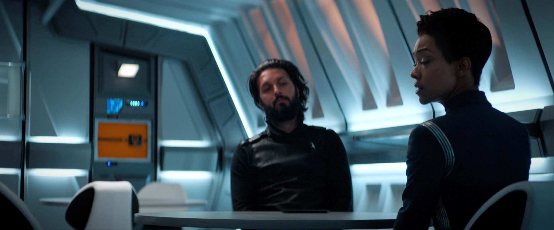 extant_StarTrekDiscovery_2x05-SaintsOfImperfection_02158.jpg