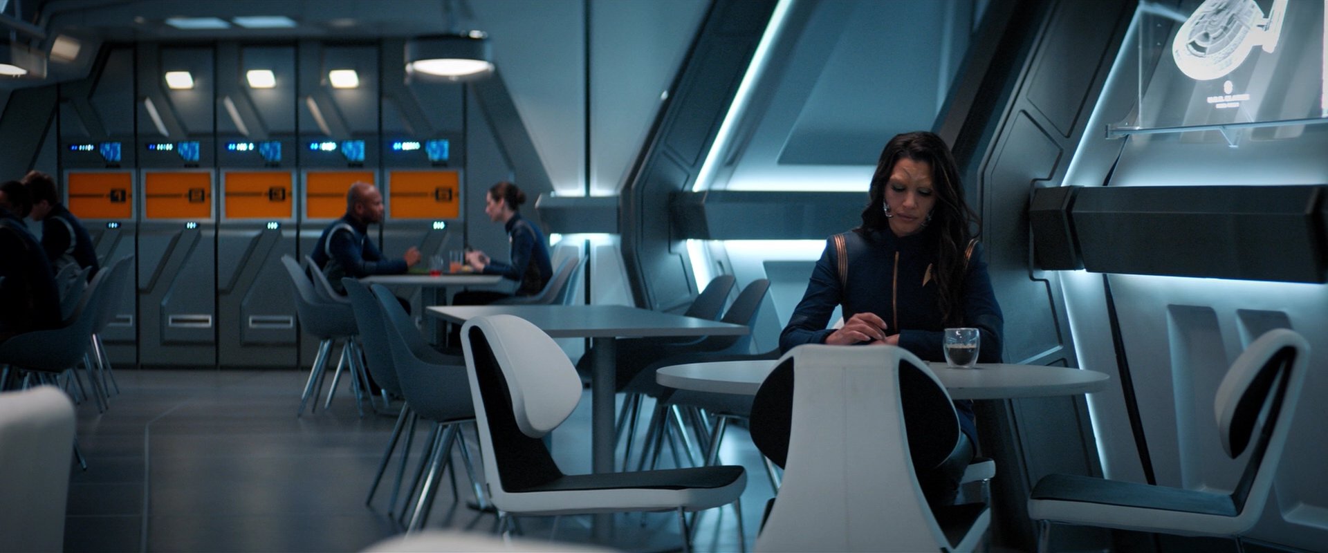 extant_StarTrekDiscovery_2x05-SaintsOfImperfection_02171.jpg