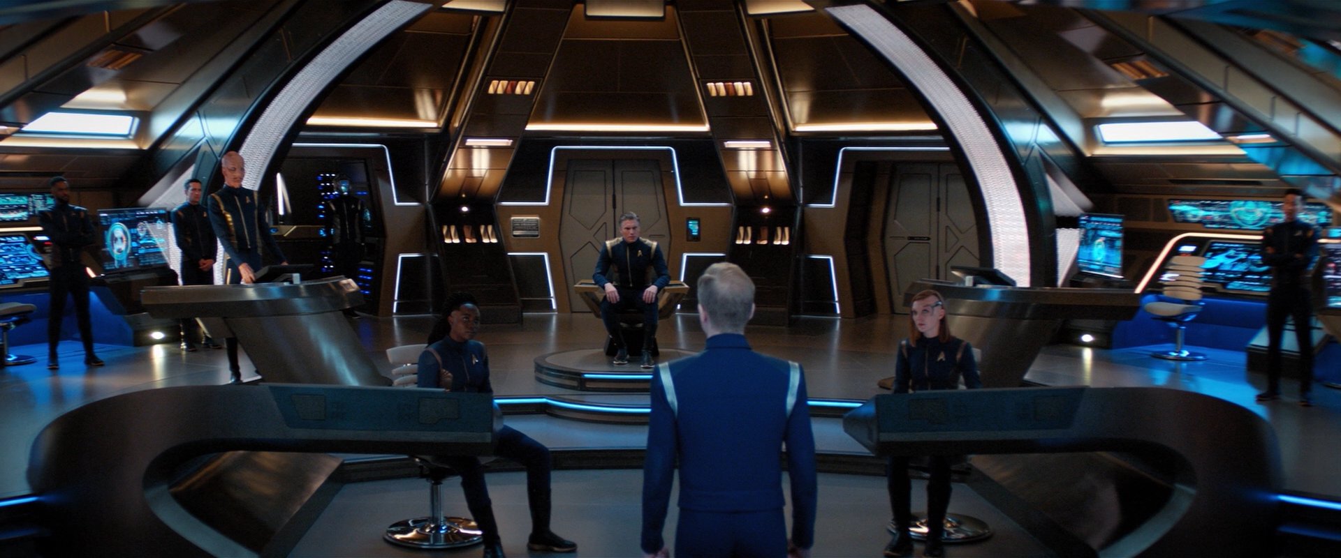extant_StarTrekDiscovery_2x05-SaintsOfImperfection_02427.jpg