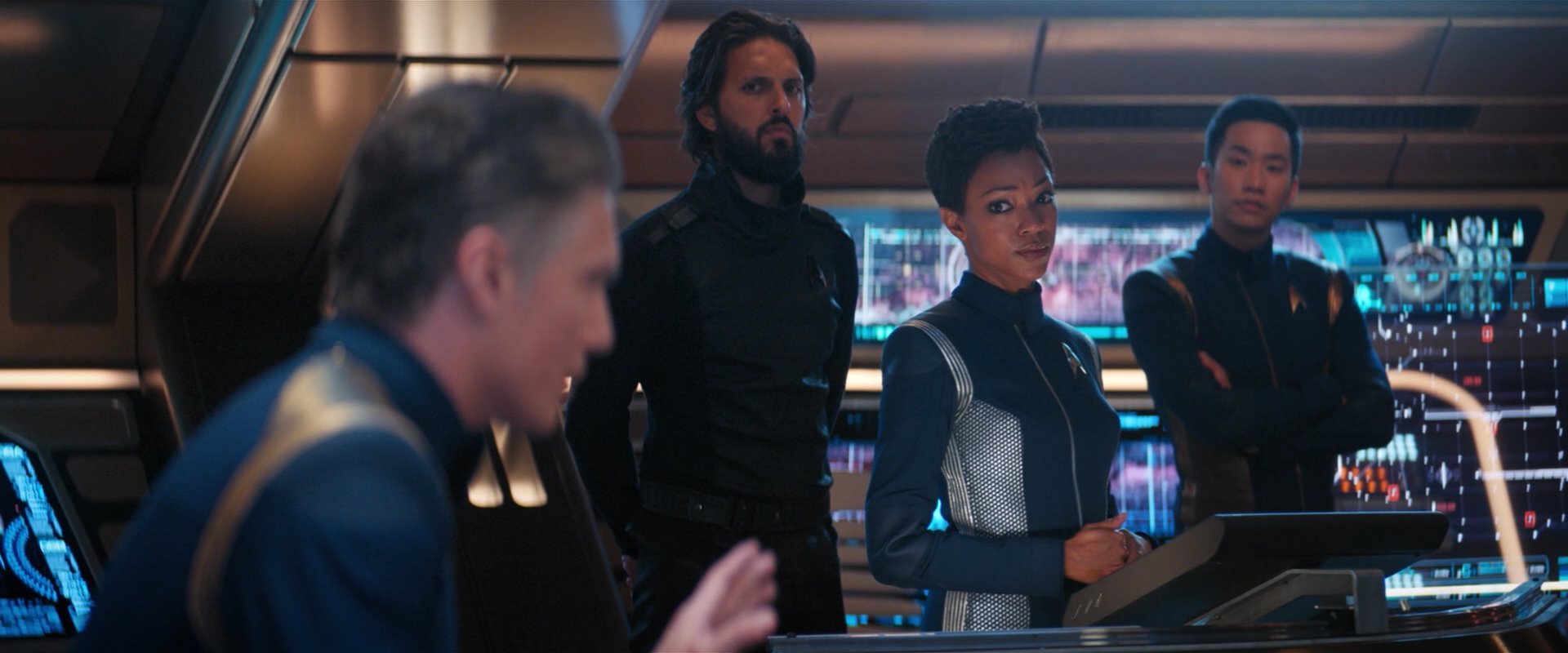 extant_StarTrekDiscovery_2x05-SaintsOfImperfection_02520.jpg
