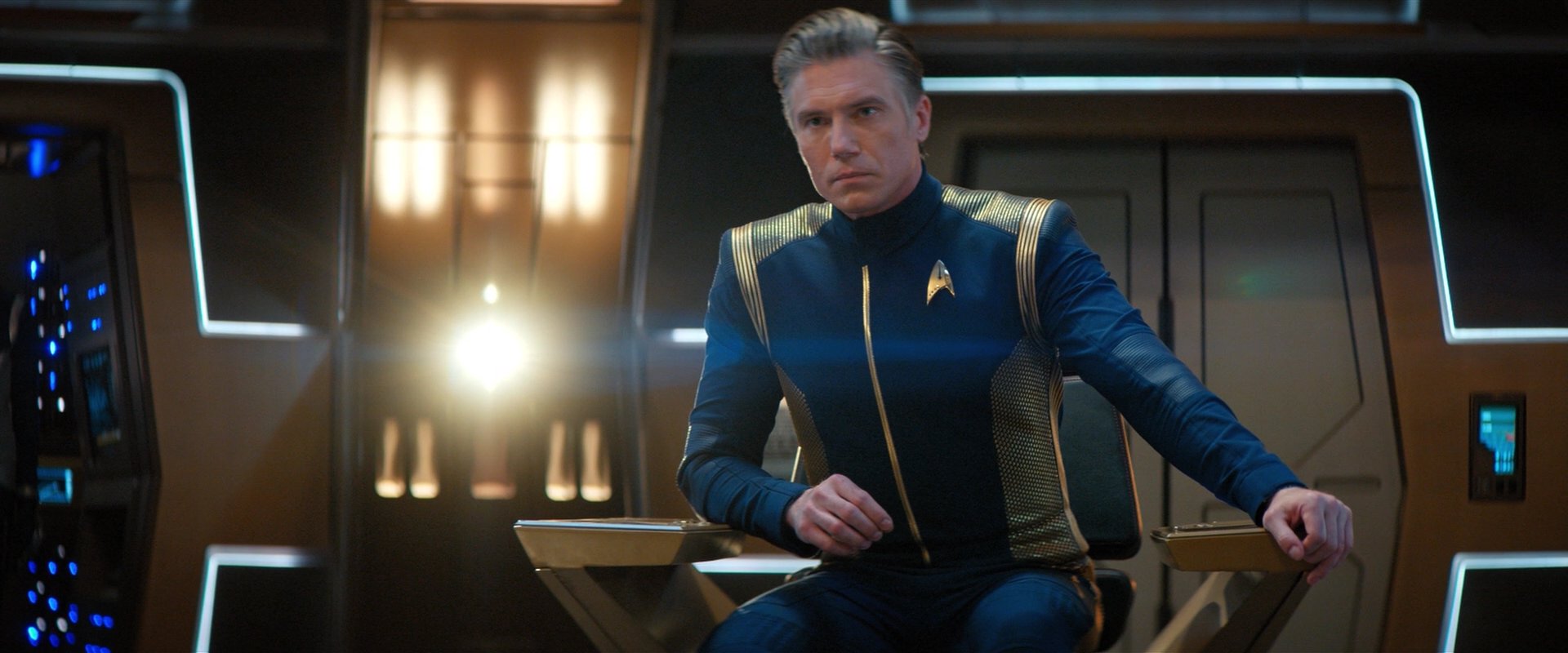 extant_StarTrekDiscovery_2x05-SaintsOfImperfection_02633.jpg
