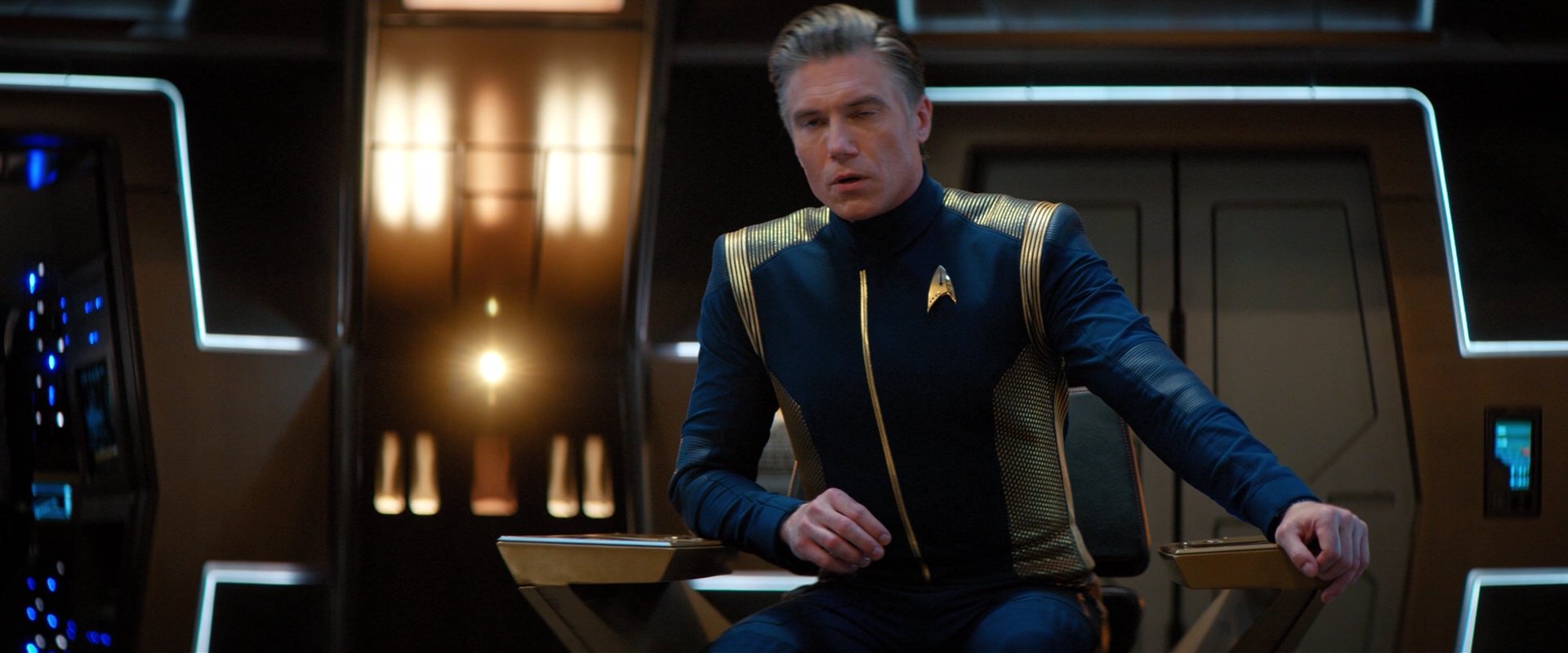 extant_StarTrekDiscovery_2x05-SaintsOfImperfection_02636.jpg