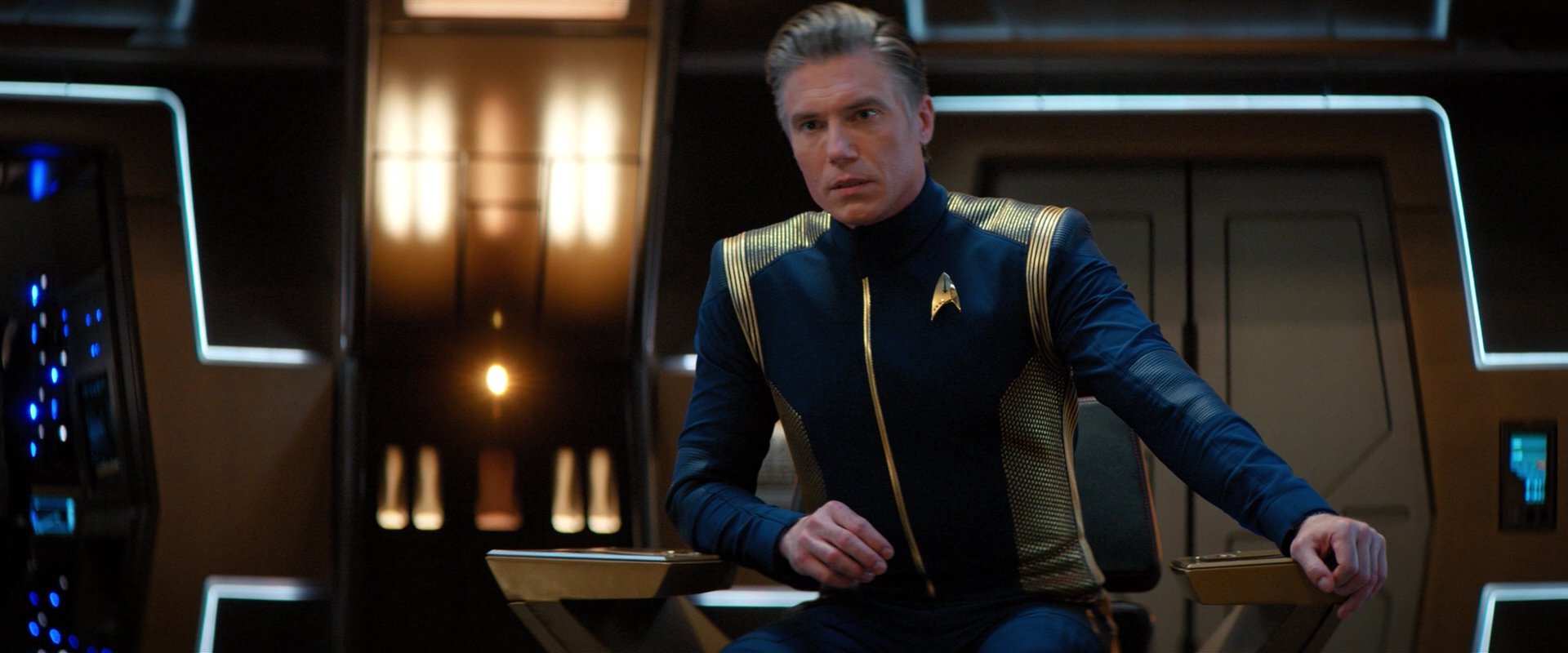extant_StarTrekDiscovery_2x05-SaintsOfImperfection_02639.jpg