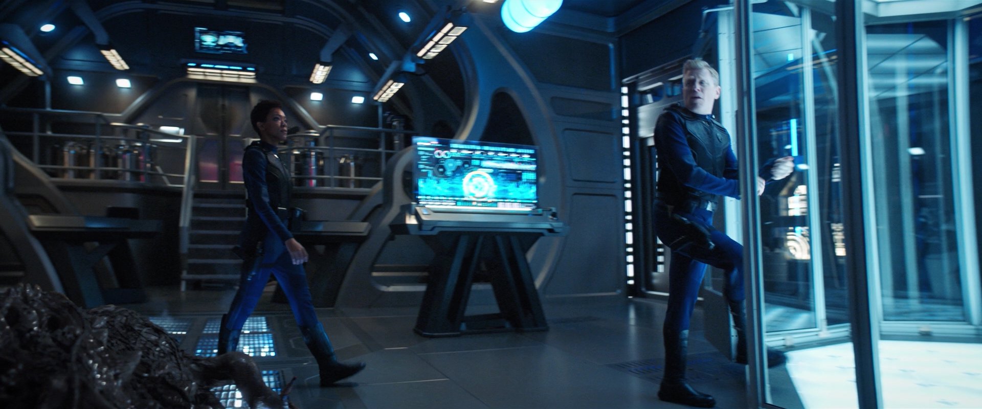 extant_StarTrekDiscovery_2x05-SaintsOfImperfection_02724.jpg