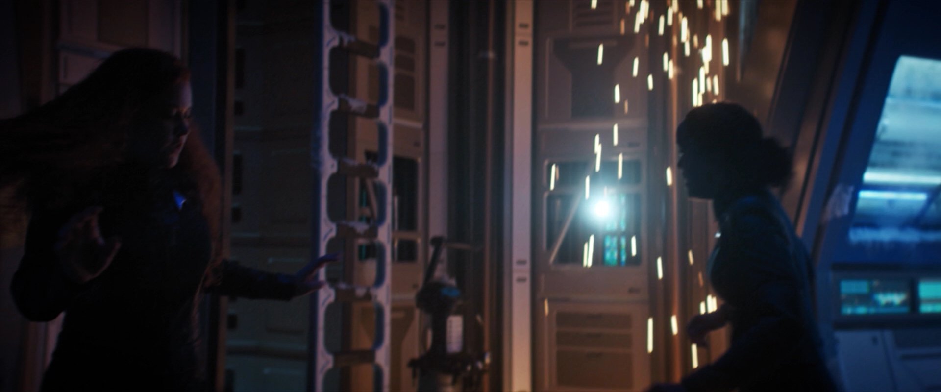 extant_StarTrekDiscovery_2x05-SaintsOfImperfection_03075.jpg