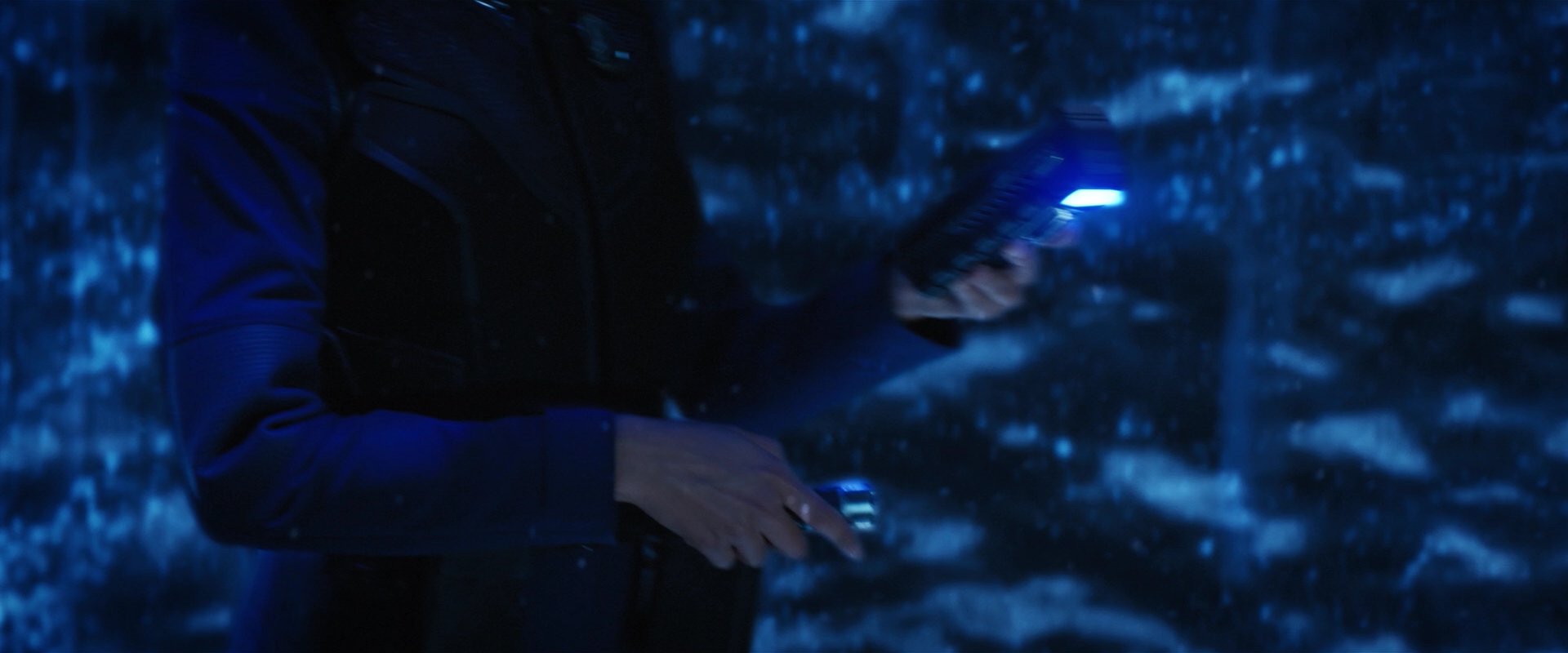 extant_StarTrekDiscovery_2x05-SaintsOfImperfection_03174.jpg