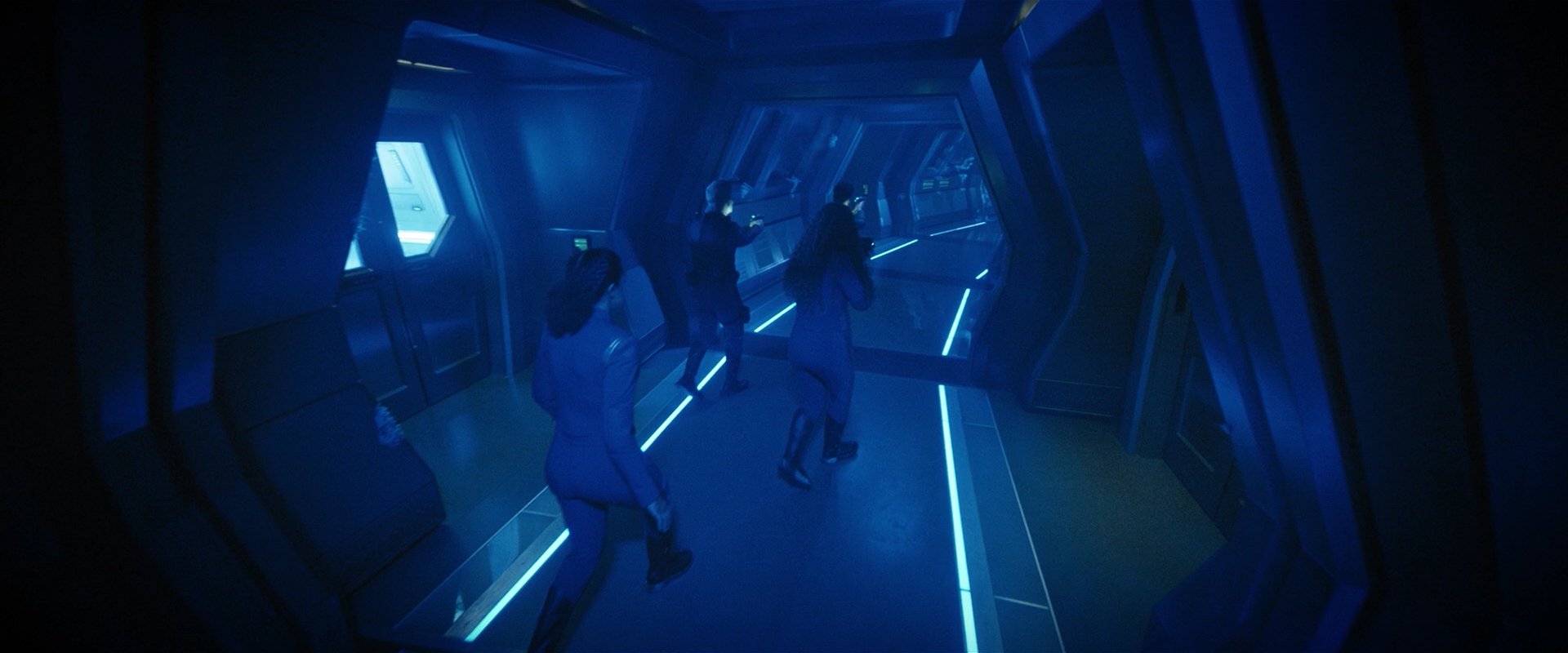 extant_StarTrekDiscovery_2x05-SaintsOfImperfection_03325.jpg
