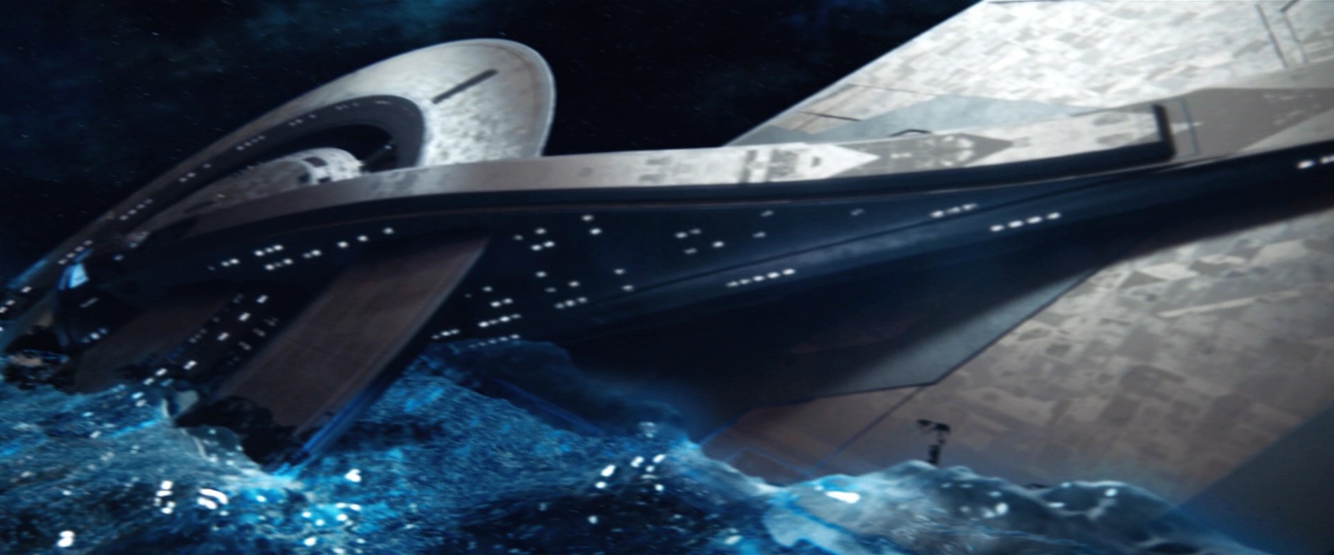 extant_StarTrekDiscovery_2x05-SaintsOfImperfection_03672.jpg