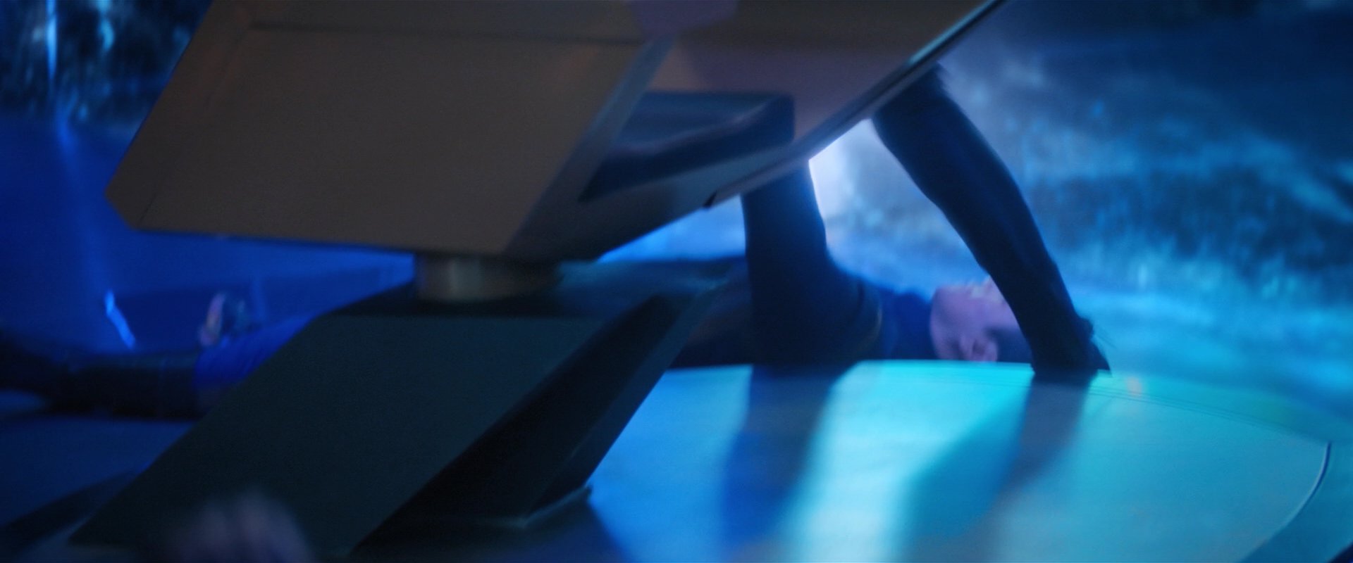 extant_StarTrekDiscovery_2x05-SaintsOfImperfection_03734.jpg