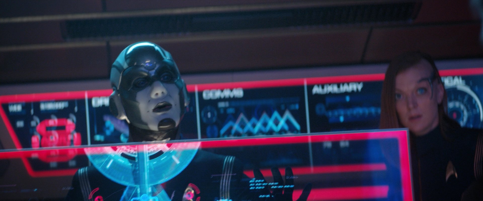 extant_StarTrekDiscovery_2x05-SaintsOfImperfection_03760.jpg