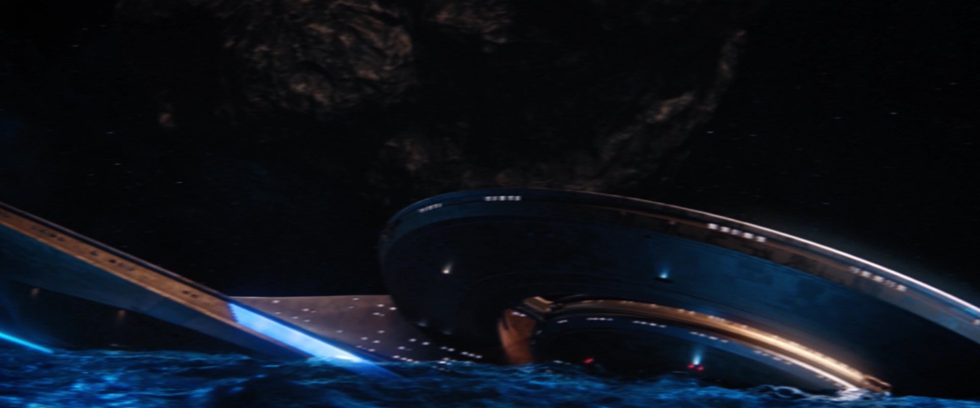 extant_StarTrekDiscovery_2x05-SaintsOfImperfection_03800.jpg