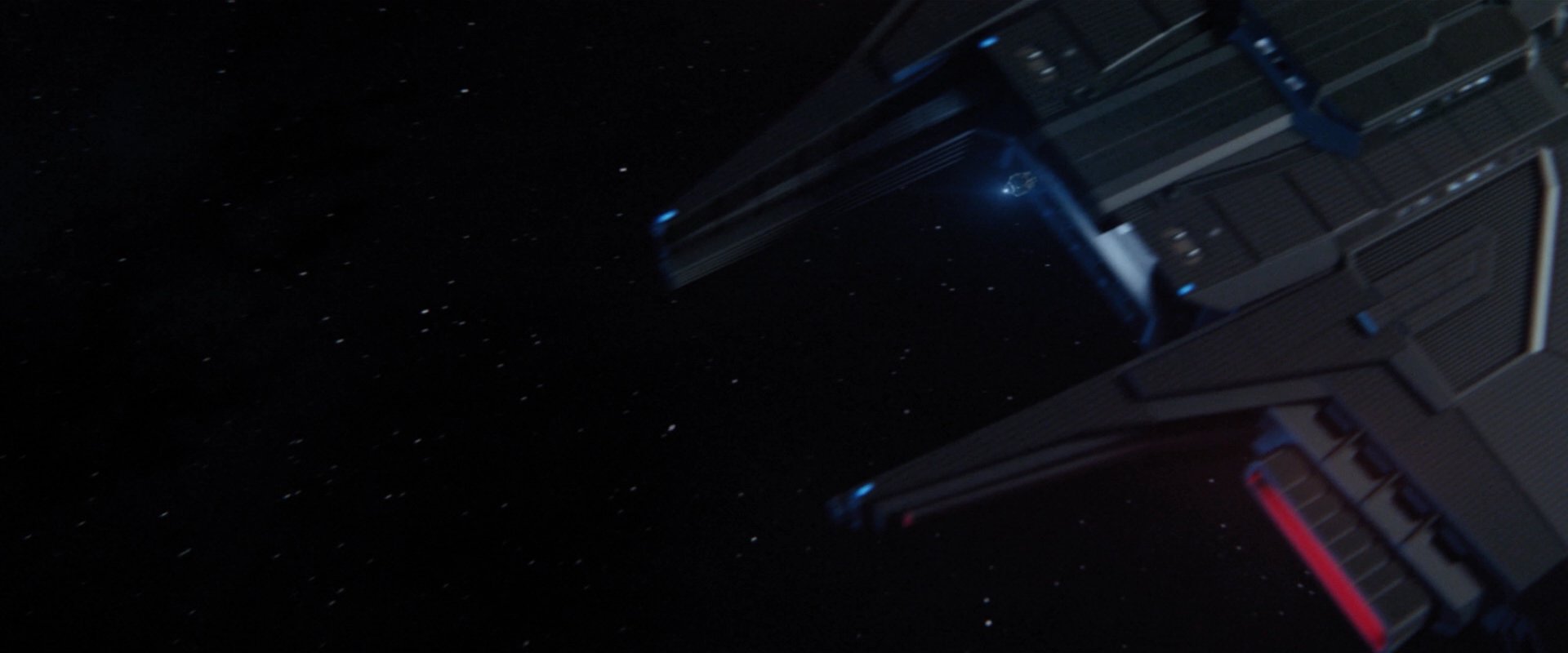 extant_StarTrekDiscovery_2x05-SaintsOfImperfection_03860.jpg