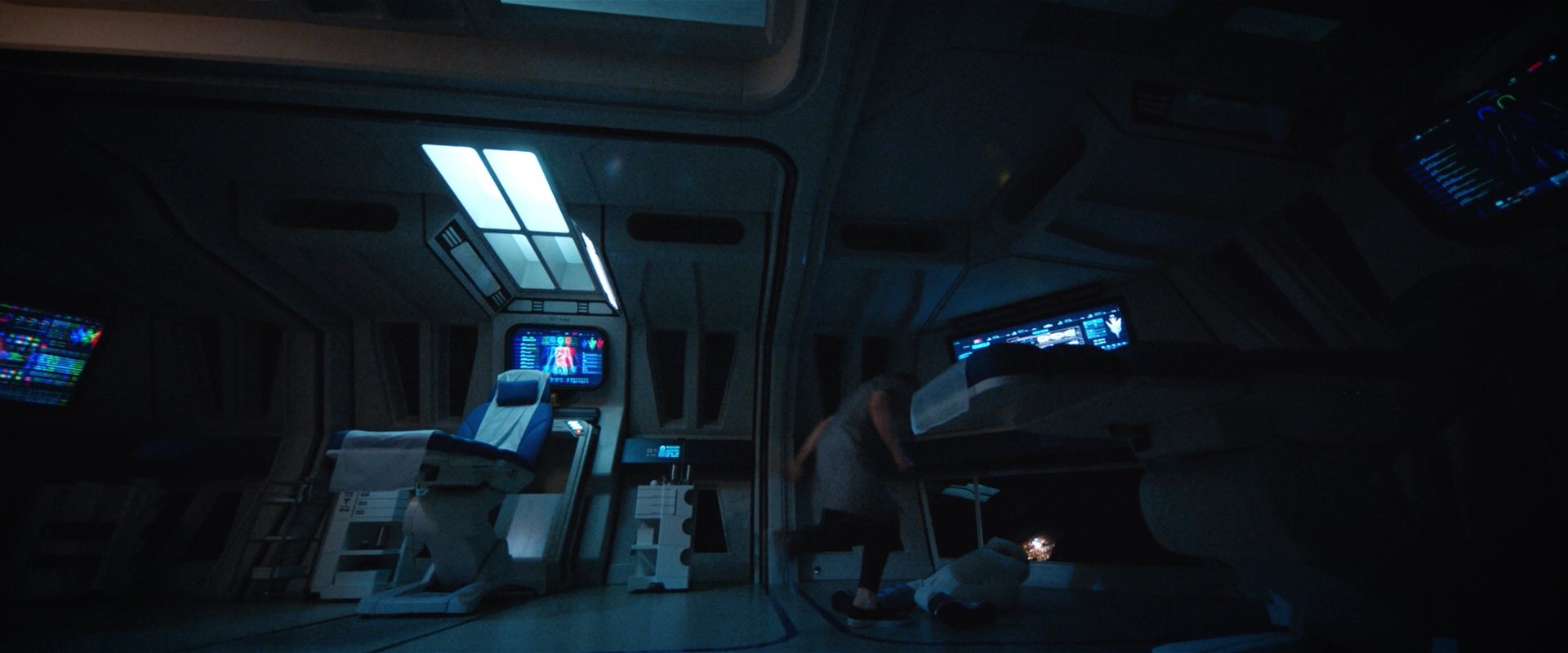 extant_StarTrekDiscovery_2x05-SaintsOfImperfection_04279.jpg