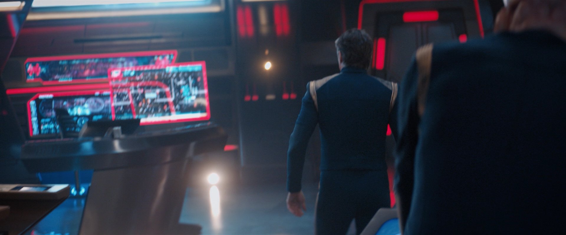 extant_StarTrekDiscovery_2x05-SaintsOfImperfection_05163.jpg