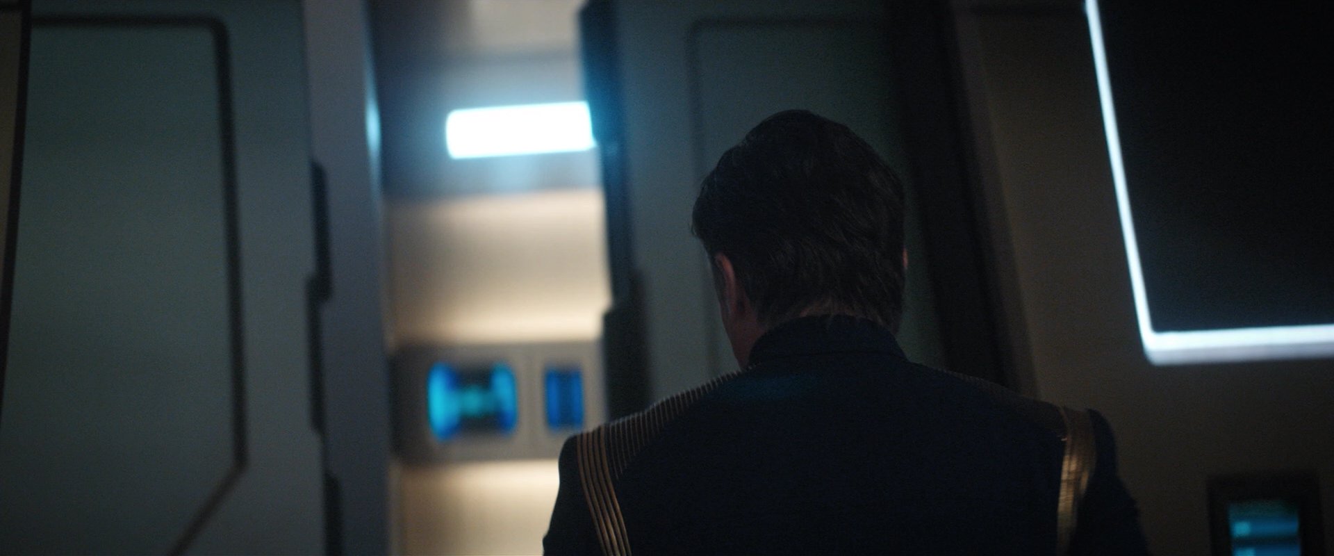 extant_StarTrekDiscovery_2x05-SaintsOfImperfection_05217.jpg