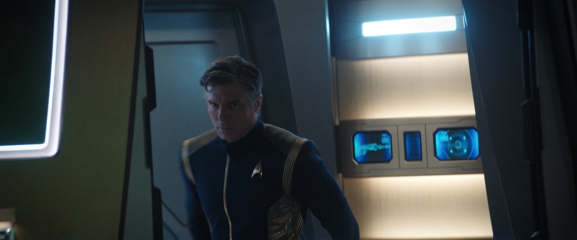 extant_StarTrekDiscovery_2x05-SaintsOfImperfection_05221.jpg