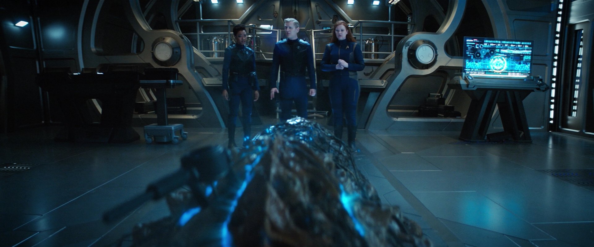 extant_StarTrekDiscovery_2x05-SaintsOfImperfection_05263.jpg