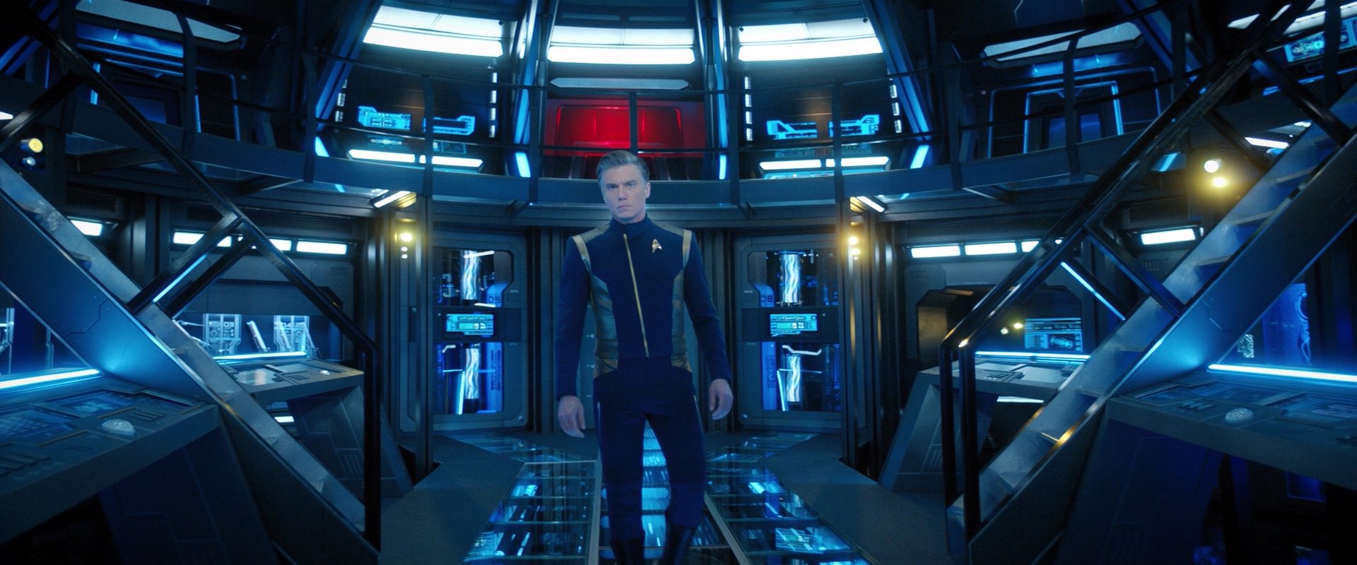 extant_StarTrekDiscovery_2x05-SaintsOfImperfection_05354.jpg
