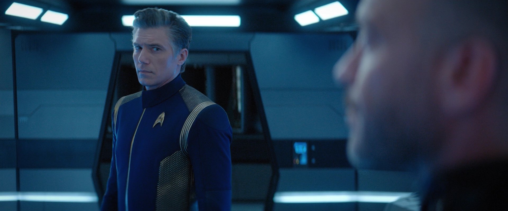extant_StarTrekDiscovery_2x05-SaintsOfImperfection_05473.jpg