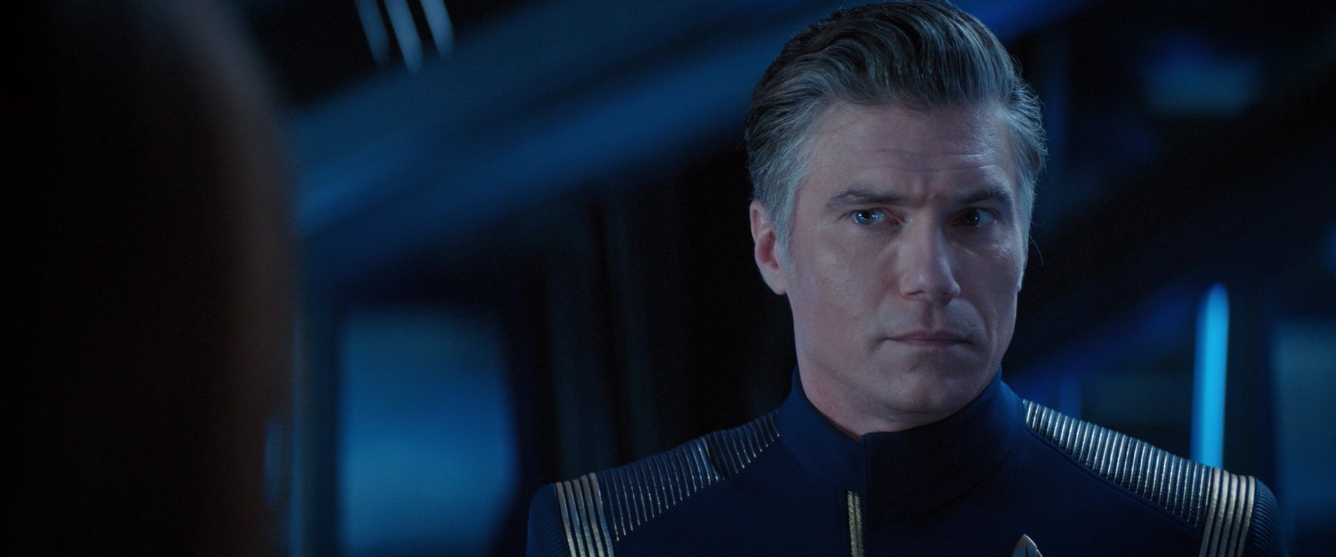 extant_StarTrekDiscovery_2x05-SaintsOfImperfection_05516.jpg