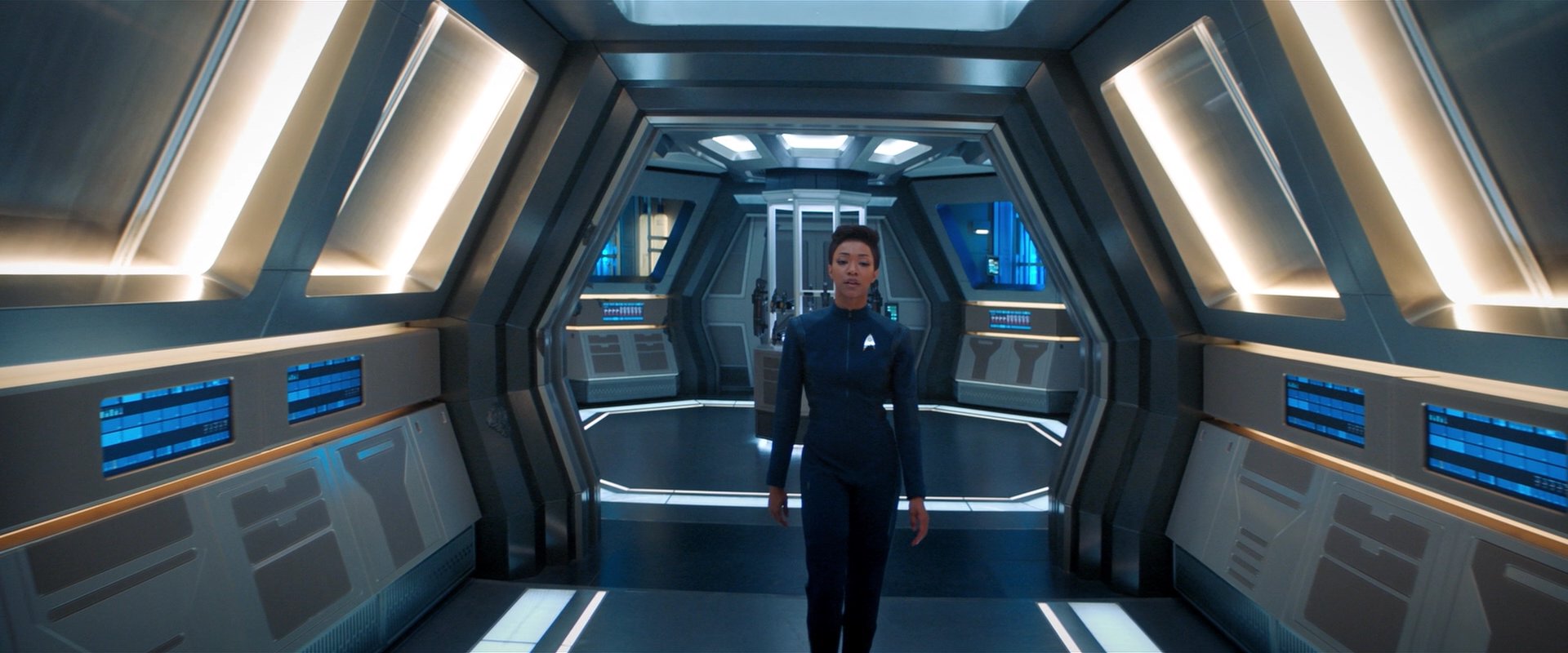 extant_StarTrekDiscovery_2x05-SaintsOfImperfection_05668.jpg