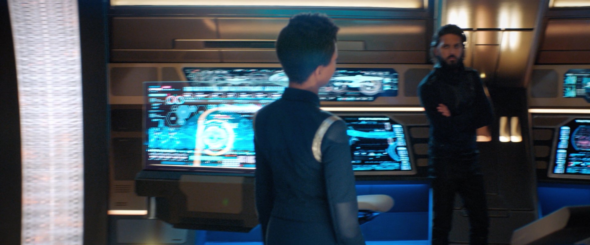 extant_StarTrekDiscovery_2x05-SaintsOfImperfection_06044.jpg