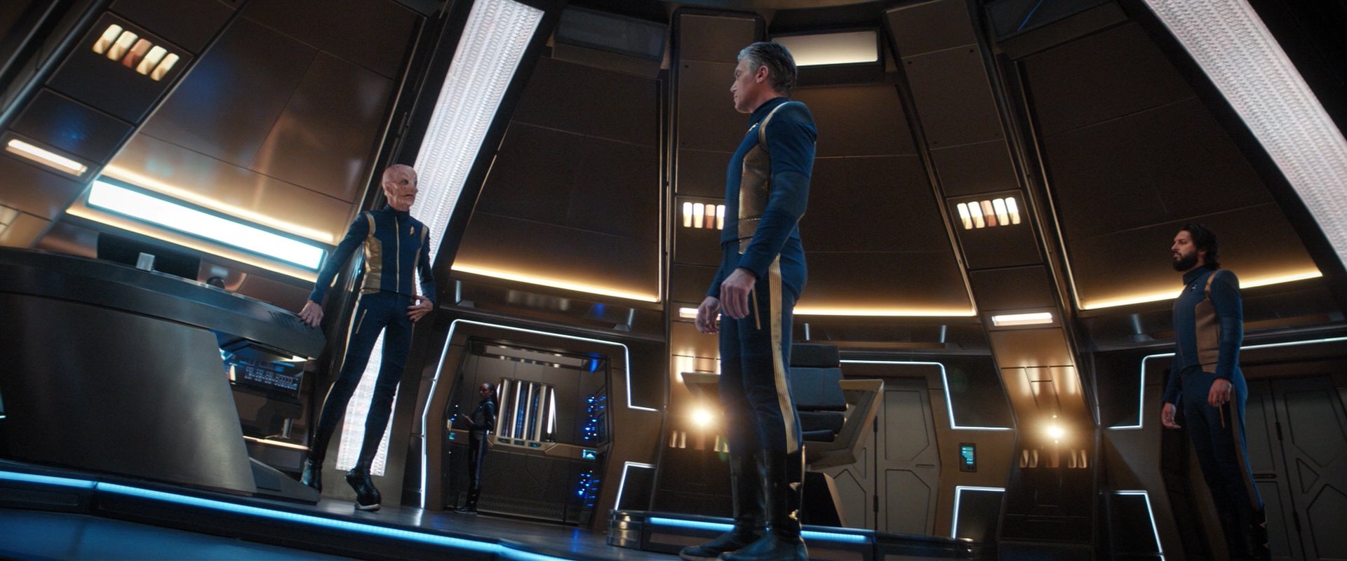 extant_StarTrekDiscovery_2x06-TheSoundsOfThunder_01555.jpg