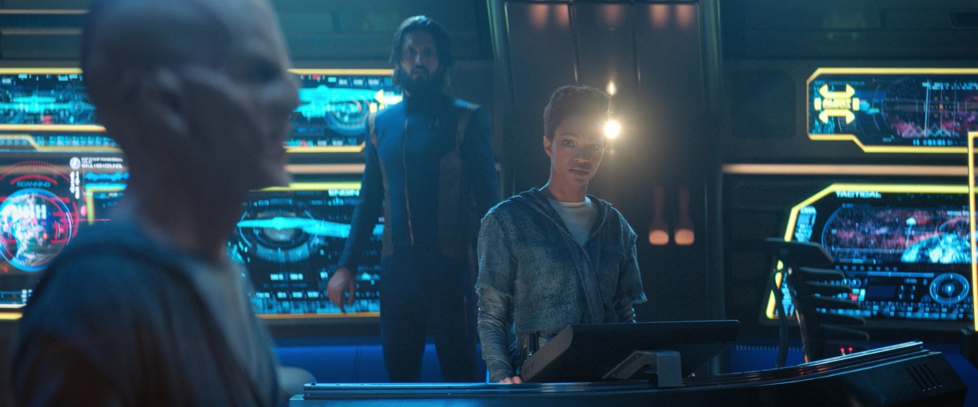 extant_StarTrekDiscovery_2x06-TheSoundsOfThunder_03215.jpg