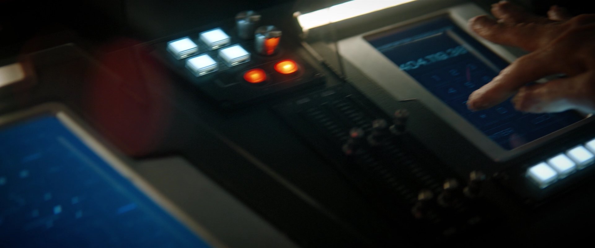 extant_StarTrekDiscovery_2x06-TheSoundsOfThunder_03480.jpg